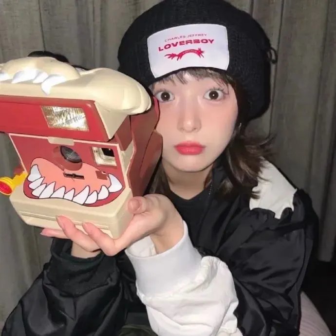 大脚哈利 封面
