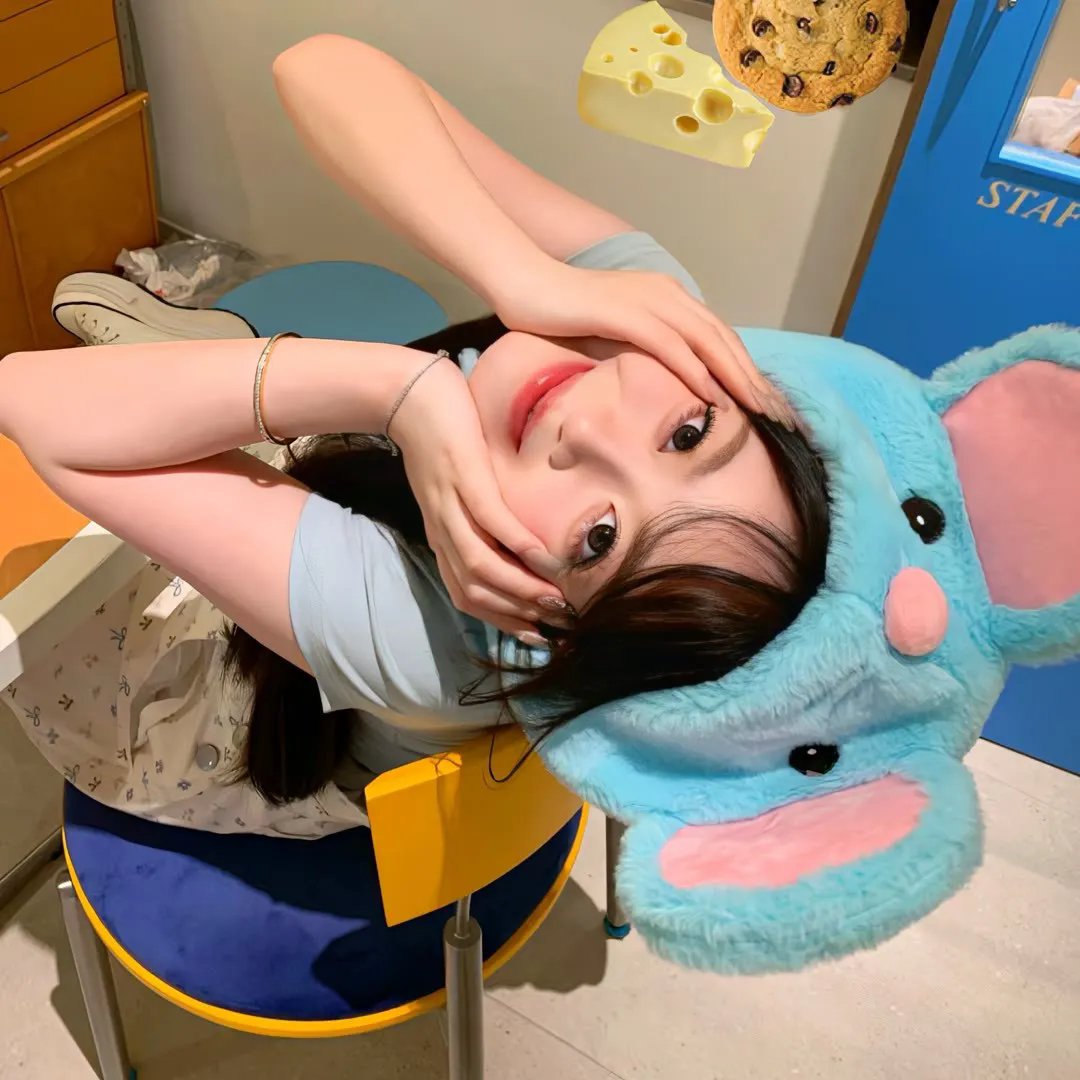 滑稽 封面